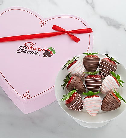 Mother’s Day Drizzled Strawberries™ in Heart Box