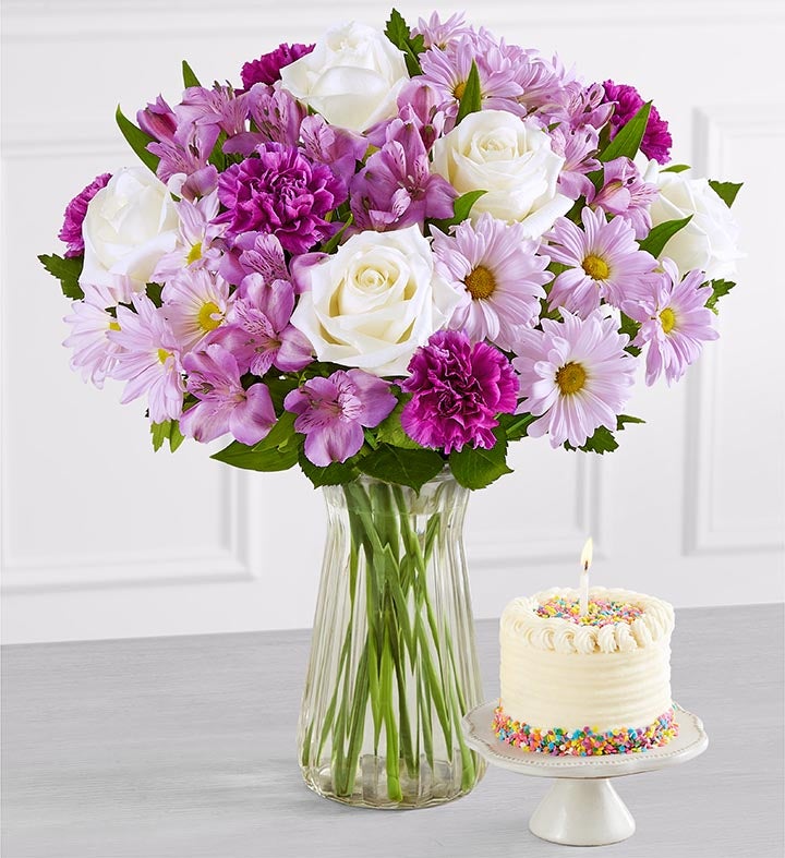 Bigwishbox - Fresh Flowers and Cake | Mothers Day Gift | 18 Pink Roses In  Vase | 1 Kg Red Velvet Cake | Nextday Delivery : Amazon.in: Grocery &  Gourmet Foods