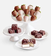 Classic Cheesecake Bites™ with Mother’s Day Drizzled Strawberries™