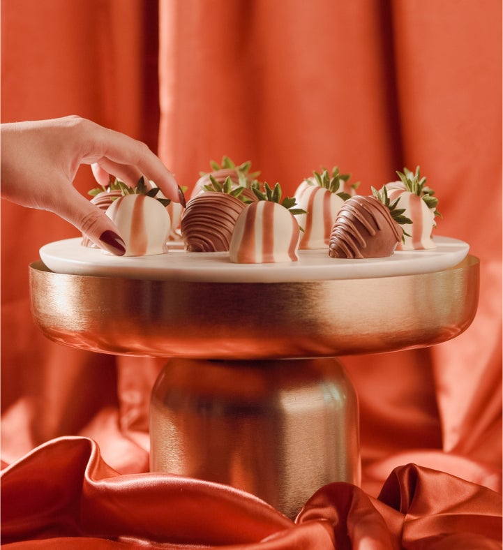 Marbleized Artisan Belgian Chocolate Strawberries